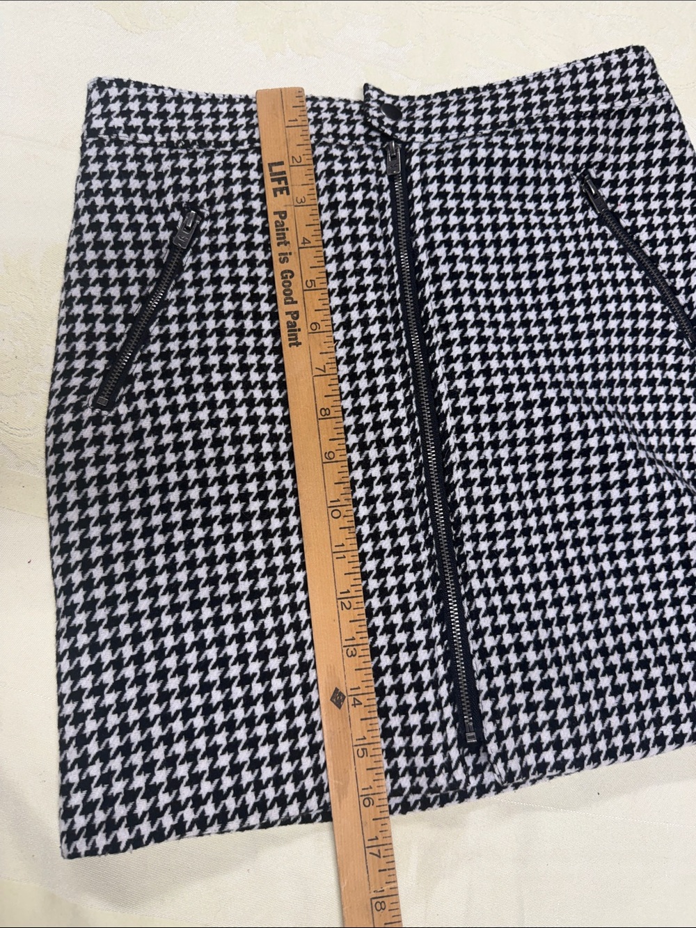 Hollister Black & White Houndstooth Zip Mini Skirt - Picture 5 of 5